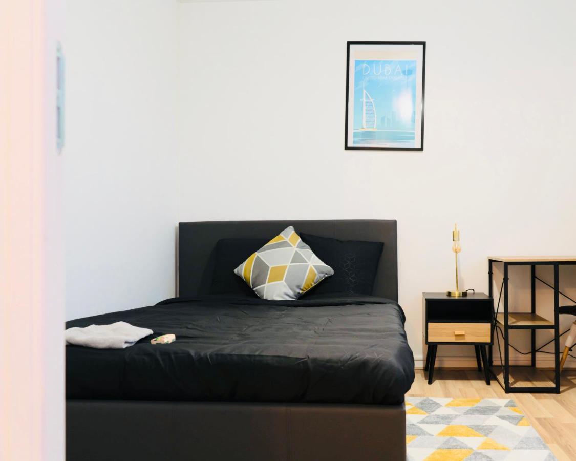 Bella Luna III - Elegant Appartement Centre Ville - Parking Gratuit - Wifi Ultra Rapide-Appareil Massage-Netflix-Jeu Societe Troyes Exterior photo